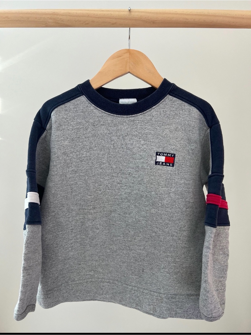 Vintage Tommy Hilfiger Kids Colorblock Sweatshirt Size 5